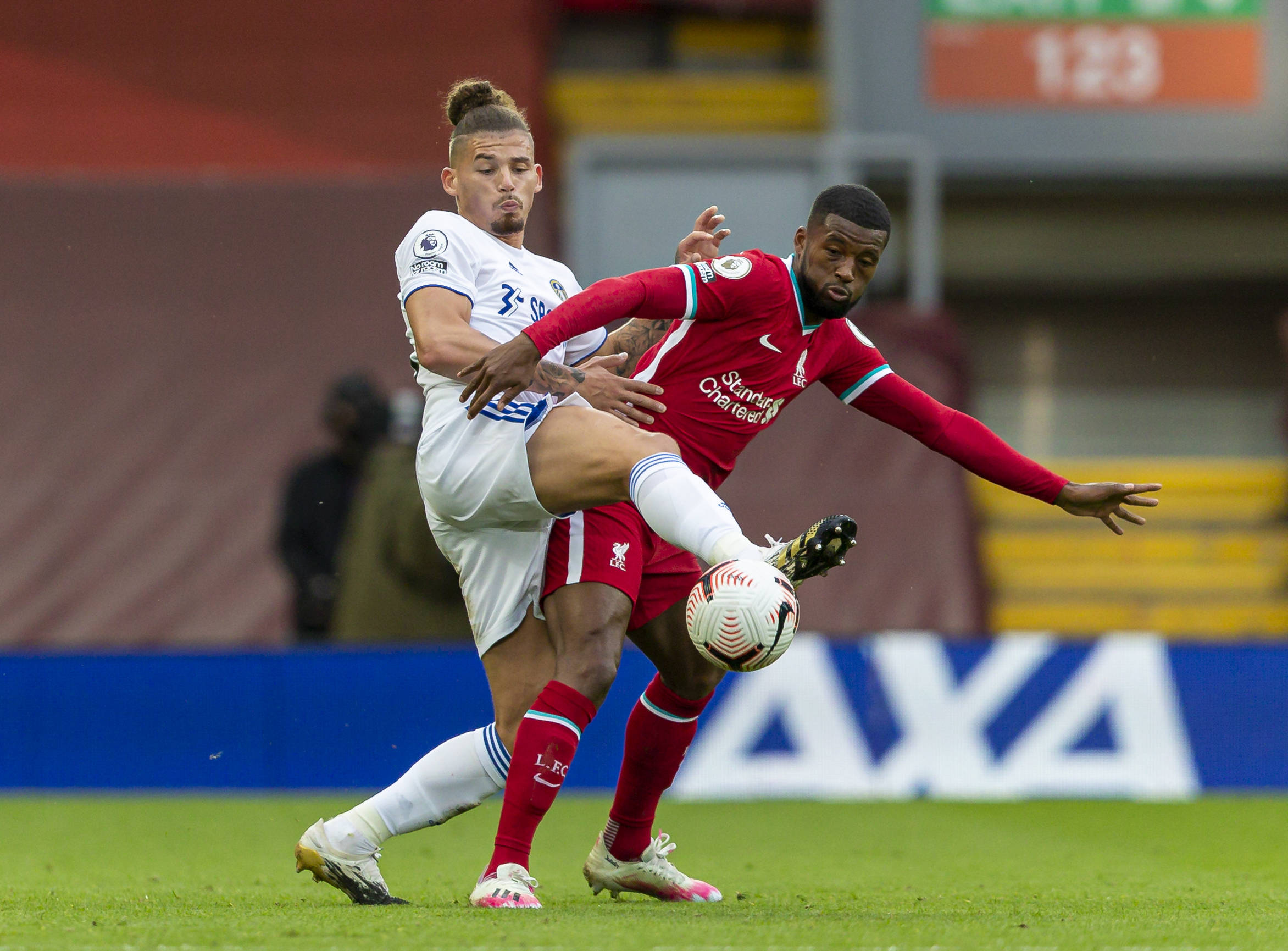 方面同样出 方面同样出